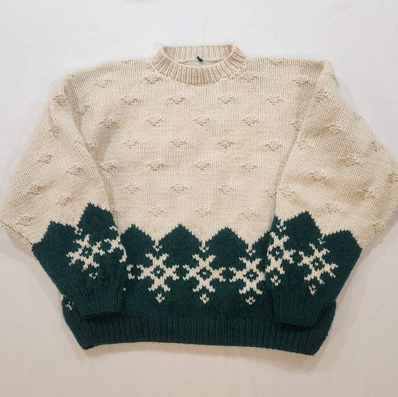 Chunky Knit Homemade Nordic Snowflake Fair Isle Sweater ❄️ - Picture 3 of 13